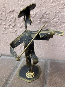 Hasidic Fiddler Metal Art Sculpture SIGNED Naor / Nahor Handmade Israel 7 1/2” - Picture 1 of 7