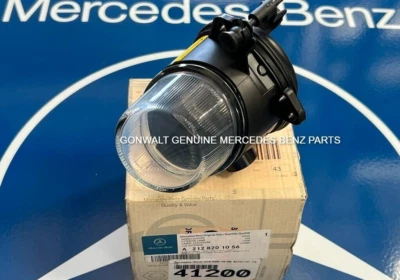 Mercedes Benz E350 E400 E550 E63 AMG 2010-2013 Fog Lamp Assembly OE 2128201056 - Image 1 of 3