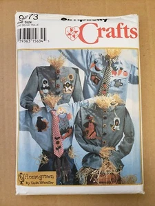 Simplicity Crafts 9366 Home Grown Holiday Shirts - UNGESCHNITTEN - Bild 1 von 2