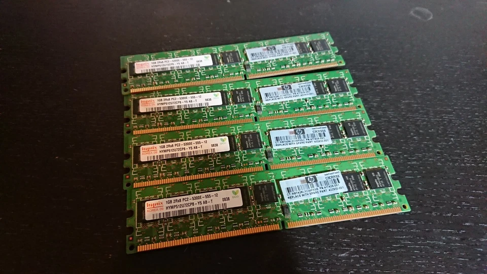 4Gb Hynix HYMP512U72CP8-Y5 AB-T (1Gb x4) DDR2 ECC PC2-5300 CL5 240-Pin HP  - Imagen 1 de 1