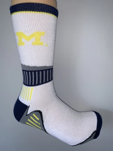 MICHIGAN WOLVERINES NCAA COLLEGE LOGO SPORT FAN CREW LENGTH SOCKS LARGE Cover