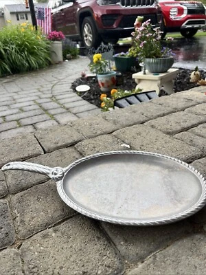 Wilton Armetale Gourmet Grillware Chiado/Prato de Serviço com Alça - Imagem 1 de 3