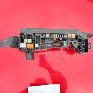 TOYOTA Corolla Verso 2008 Fuse Box - Picture 1 of 10