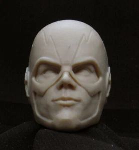 IMG_6424 THE FLASH CUSTOM RESIN UNPAINTED HEAD SCULPT Action figures 1/6 scale. - Picture 1 of 3