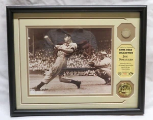 JOE DIMAGGIO, GAME USED BAT & PHOTO Display, New York Yankees, Ltd/635 w/COA - Picture 1 of 5