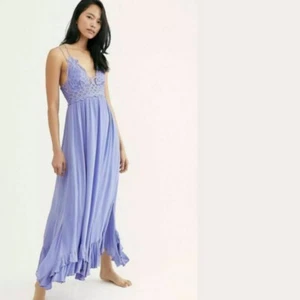 Free People Adella Crochet Lace Maxi Slip Dress Periwinkle Medium M NWT - Picture 1 of 3