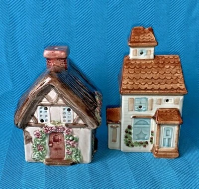 Saltbox Tudor House England Sachet Holder SET of 2 Vintage Primitive ❤️sj10m1 - Image 1 of 4