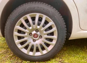 CERCHIO E GOMMA FIAT PUNTO 185/65R15 NUOVI - Foto 1 di 3