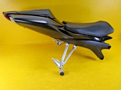 08 09 2008 2009 SUZUKI GSXR 600 750 SUBCHASIS TRASERO SUBCHASIS BANDEJA RIEL TRASERO STR8 Foto 1 de 4