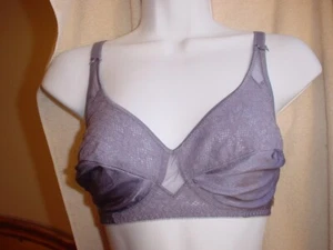 Semi transparente sin alambre con ribete floral 38B gris nuevo sin etiquetas - Imagen 1 de 1