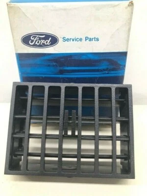 NOS 1984 FORD TEMPO AIR CONDITIONING DASH VENT CENTER E43Z-19893-G - Image 1 of 4