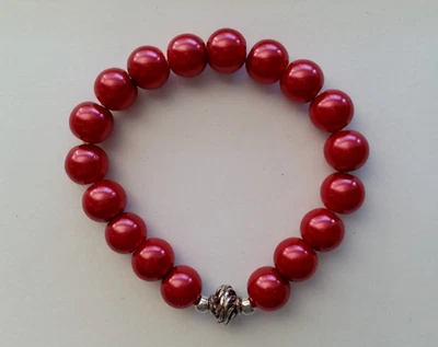 NUEVO BRAZALETE DE CUENTAS TONO PLATA Y PERLA DE CRISTAL ROJO RETORCIDO, BU 2 OBTÉN EL TERCERO GRATIS Foto 1 de 3
