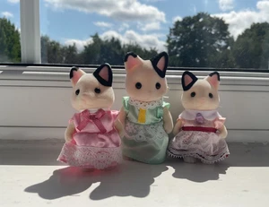 Sylvanian Families Tuxedo Cat Family RARE COMBO w/ Party Time figure & dress - Picture 1 of 3