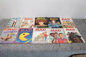 LOT of 1981-1982-1983 VINTAGE MAGAZINES: MAD Magazine - Imagen 1 de 15