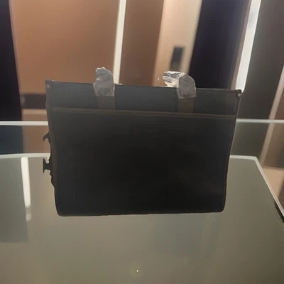 Cartera Wrangler grande negra Foto 1 de 4