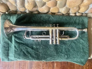 New York Bach Stradivarius ML Bb Trumpet #7410 Exc. Original Cond. Brooklyn 1947 - Picture 1 of 8