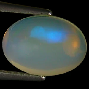 1,92 ct natürlicher mehrfarbiger Opal ovaler Cabochonschliff - Bild 1 von 2