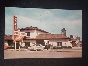 FLAGSTAFF, Arizona Postcard PARK PLAZA MOTEL Highway / Route 66 /Postmarked 1961 - Picture 1 of 2