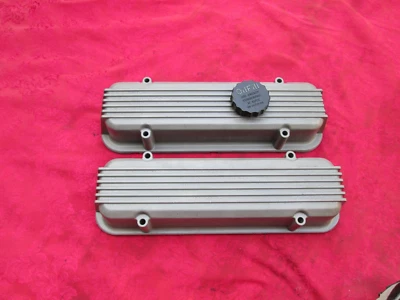 Buick Regal Grand National 1985 1986 1987, cubiertas de válvula de aluminio con aletas tipo T Foto 1 de 4