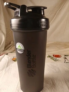 Blender Bottle Classic 28 oz. Shaker Mixer Cup with Loop Top - Picture 1 of 4