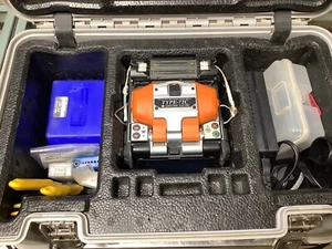 Sumitomo TYPE-71C Direct Core Fusion Splicer with  FC-6S Cleaver - Picture 1 of 7