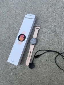 Samsung Galaxy Watch5 SM-R900 40mm Bluetooth Smartwatch Pink Gold - Getestet - Bild 1 von 5