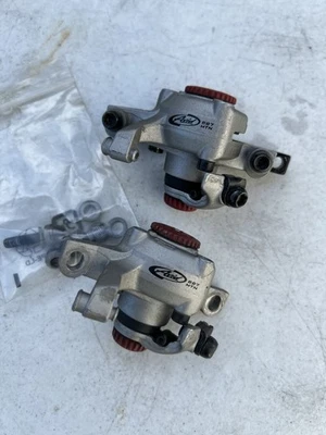 Conjunto de freios a disco mecânicos AVID BB7 MTN pinças dianteiras e traseiras pós montagem MTB - Imagem 1 de 4