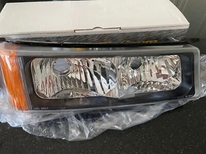 Luz de giro/estacionamiento-LT, camioneta de doble cabina delantera derecha TYC 18-5897-01-9 - Imagen 1 de 6