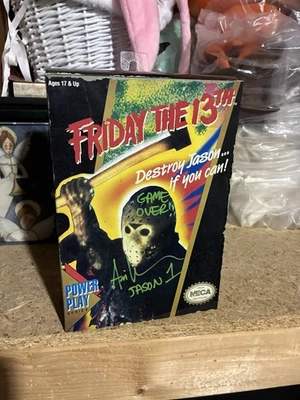 FIRMADO NECA Friday the 13th NES Jason Voorhees Gamestop Exclusivo 8bit Foto 1 de 4