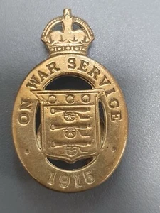 WWI ON WAR SERVICE, LAPEL BADGE 1915 No 37239 (Z) J.A.WYLIE & Co LONDON.  - Picture 1 of 3