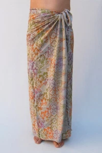 SA-383-klg-P / Sarong in PREMIUM QUALITÄT Wandbehang Sari Pareo Tuch Wickelrock - Bild 1 von 1