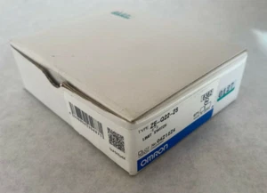 OMRON ZE-Q22-2S Roller Plunger Actuator Type Enclosed Limit Switch - Picture 1 of 9