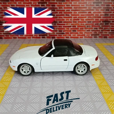 1:32 Mazda MX5 Supercar Alloy Die Cast Toy Car Model Sound and Light Pull Back T - Image 1 of 4