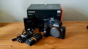 Sony Alpha A7R III 42,4 Mega Pixel Vollformat Systemkamera Body Video Kamera - Bild 1 von 8