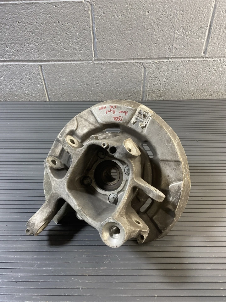 2009-2015 BMW 750Li F01 F02 Rear Right Spindle Knuckle Hub Bearing OEM - Image 1 of 4
