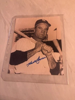Hank Bauer New York Yankees vintage 50's b/w 8x10 autographed photo - Image 1 of 3