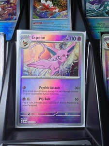 Espeon (Patrón Poke Ball) 033/131 Sv: Prismatic Evolutions Holo - Imagen 1 de 1