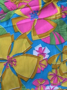 Vintage Fabric 60s 70s Mid Century Psychedelic Flower Power Cotton - Picture 1 of 6