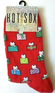 Hot Sox Women 9-11 Red Cats Gifts Christmas Stocking Holiday Crew Socks NEW - Picture 1 of 6