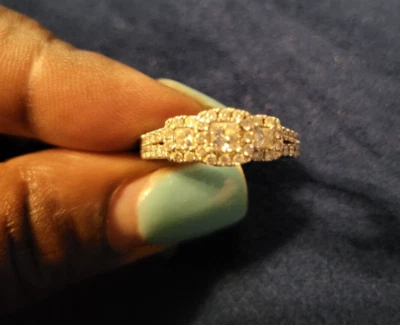 Anillo de compromiso de oro blanco de 14 quilates corte princesa Leo de 1 quilate Foto 1 de 4