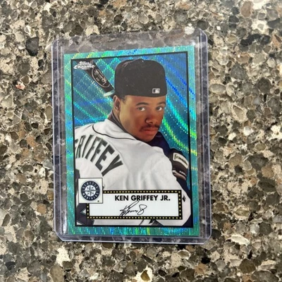 2021 Topps Chrome Platinum Anniversary Aqua Refractor Ken Griffey Jr #493 - Image 1 of 2