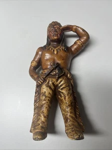 Vintage Native American Indian Chief Cast Iron Coin Bank Saluting Axe - Bild 1 von 2