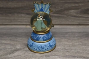 Disney Theme Parks Princess Cinderella Snow Globe Collectible Figurine - Picture 1 of 10