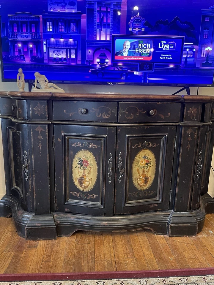 Aparador buffet Broyhill vintage  Foto 1 de 3