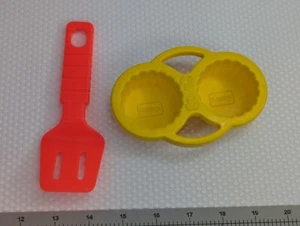 Playskool Red Spatula Utensil Replacement 1993 6 Inch Yellow Muffin Pan - Picture 1 of 11