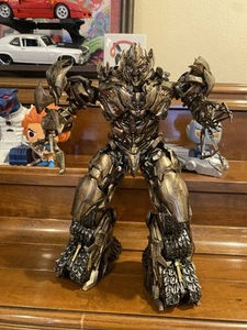 Threezero Transformers Revenge of the Fallen DLX Megatron - Picture 1 of 8