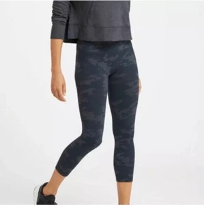 Spanx Look At Me Now Camo Crop Leggings Medium S/M - Picture 1 of 5