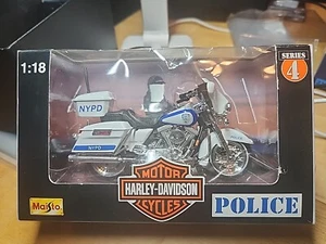 1998 MAISTO HARLEY DAVIDSON LAW ENFORCEMENT SERIES #4NYPD 1:18 SCALE NEW - Picture 1 of 8