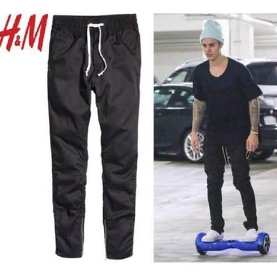Pantalones Justin Bieber Wears H M estilo miedo a Dios Foto 1 de 4