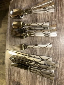 Set di 40 cucchiaini da tè e da tavola Cambridge Inox CONQUEST 8 Ea, forchette e coltelli - Foto 1 di 7